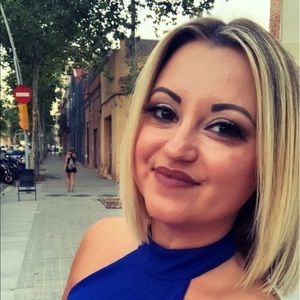 Meet your Posher, Elena